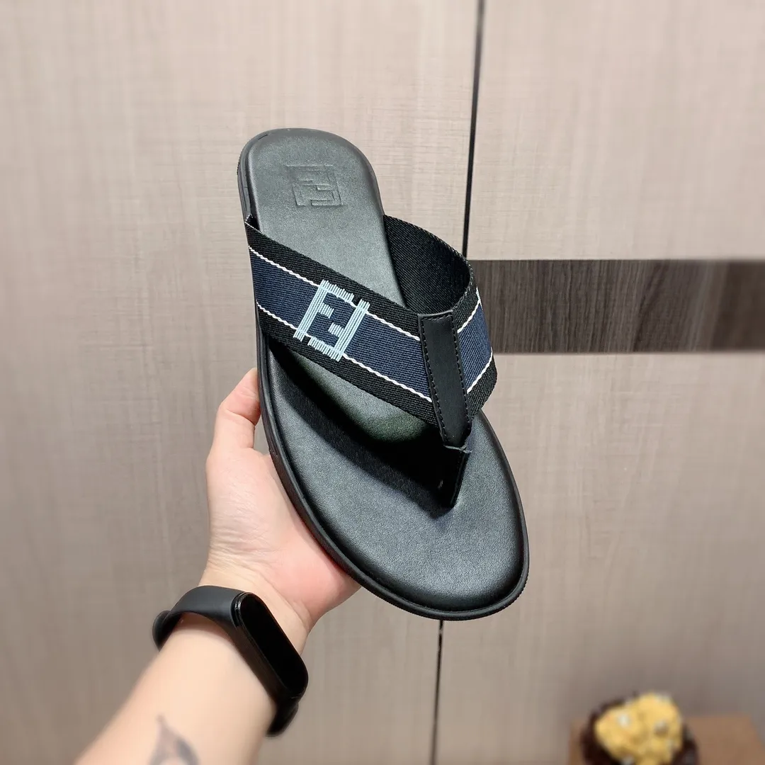 Slippers: New model: Factory price: 220💰💰🎩🎩🔥🔥《 Fendi FENDI* 》Series of slippers top purchasing agent 🔍🔍Men's 2022 counters are on sale simultaneously, original imported cowhide from Italy, exquisite workmanship,), sole: (super comfortable) original sole provided by the original factory, ⚠️ The exclusive double-layer movable molded bottom is super comfortable⚠️, the real thing is more beautiful🎬The real thing is more beautiful🔍🔍original order quality, you can enter and leave the counter at will, the correct size is 38-44, you can order 45. Long-term availability 266